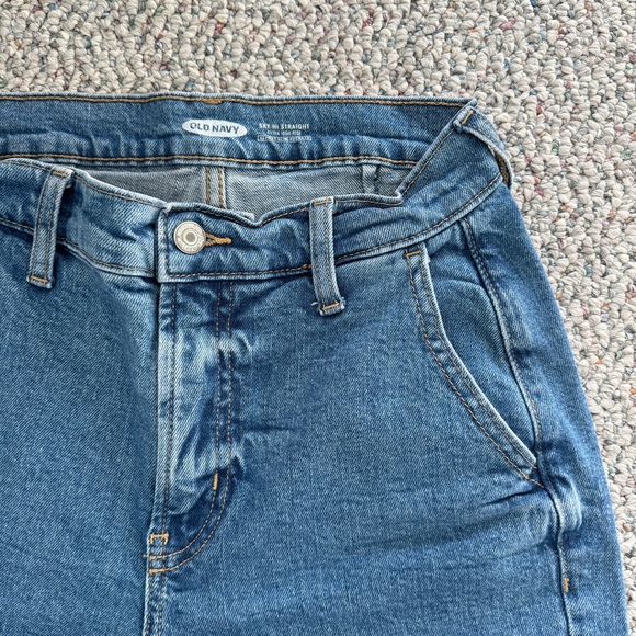 Old Navy Sky High Straight Leg Jeans Size 2 - Picture 4 of 9